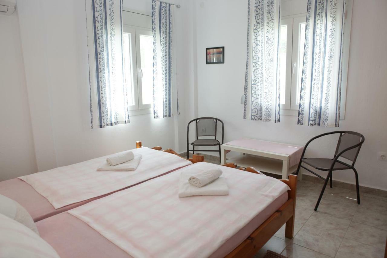 O Pyrgos Accommodations Panormos  Εξωτερικό φωτογραφία